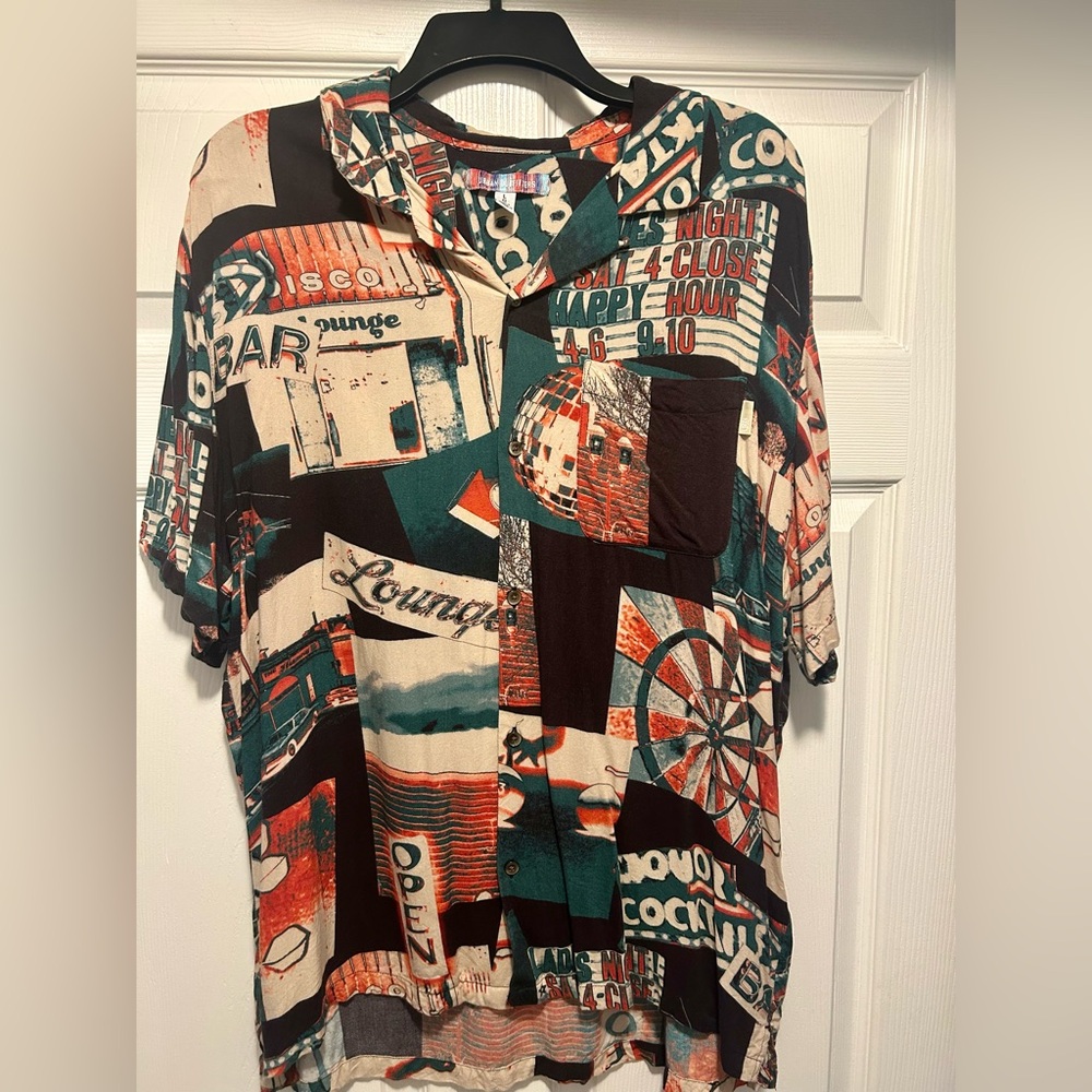 UO DIVE BAR PRINT CAMP SHIRT